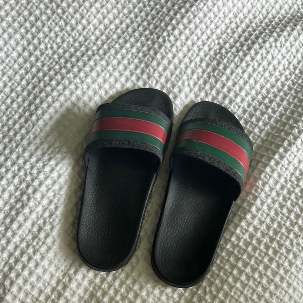 Gucci Black and Green Slide Sandals with Signature Stripes